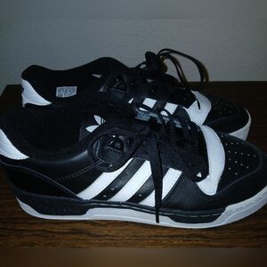 Ladies Adidas Rivalry Low Core Black Shoes Size 7.5